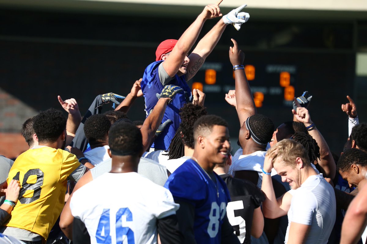 UCLAFootball's tweet photo. Starting the day off with a competitive 7-on-7 tournament. 

#GoBruins | #4sUp https://t.co/hf0RsZfBtb