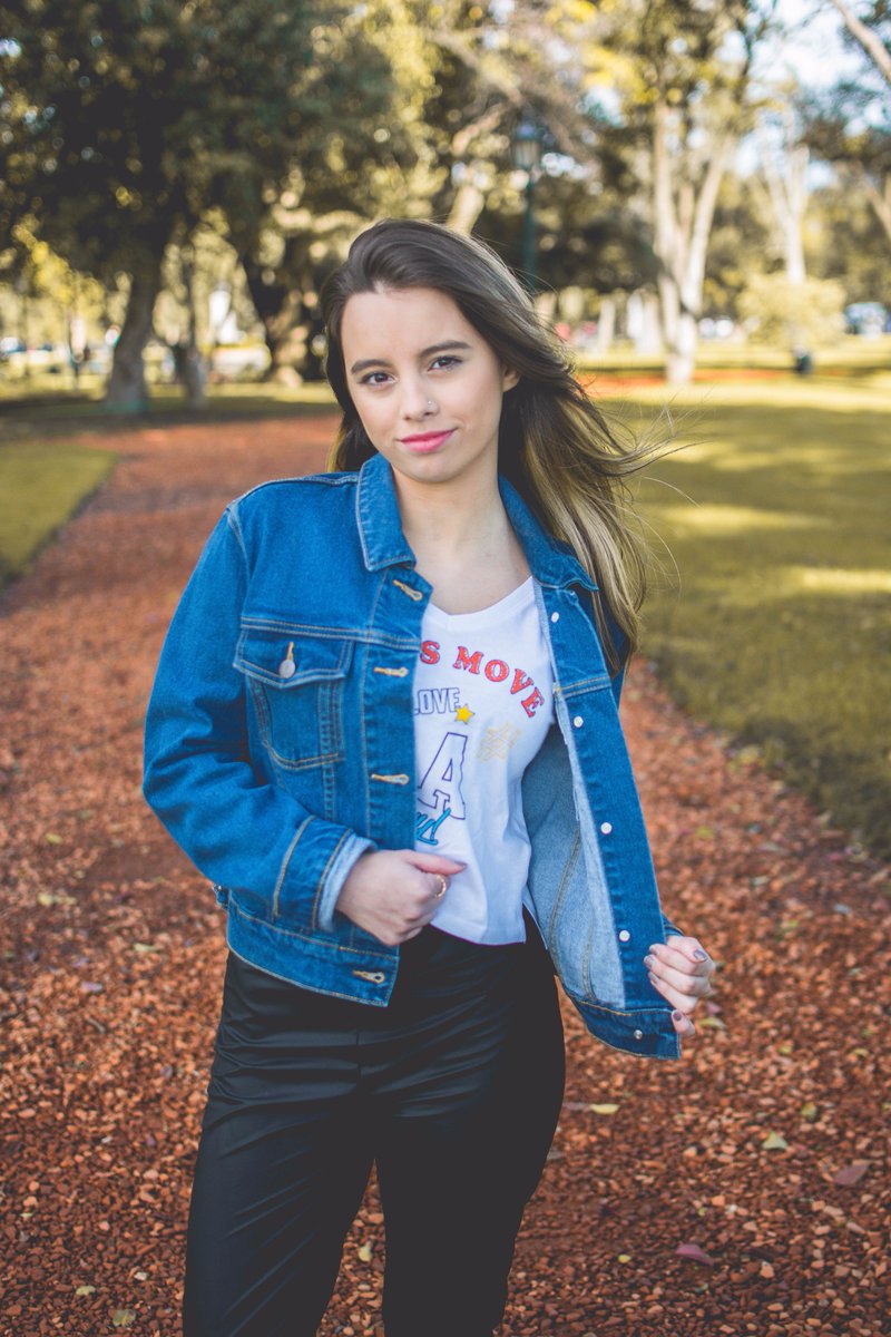 TanIntensaa's tweet photo. [ ✨OUTFIT DEL DIA✨ ]
💥Campera GP $800
💥Remera LA $200
Encontrarlo desde este link⬇️⬇️
https://t.co/8jGJ47s1I9 https://t.co/4j3CTlBvXS