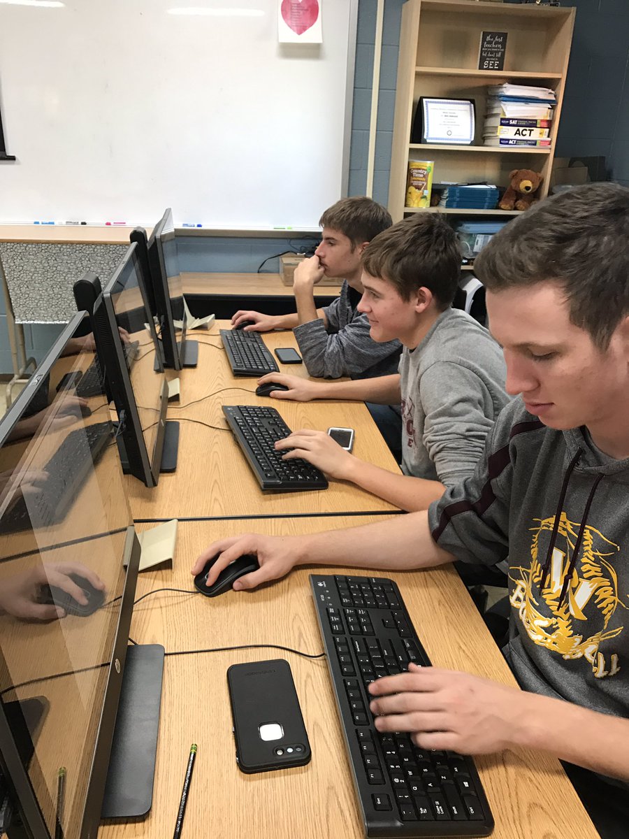 KathyWight1's tweet photo. I love it when it's 2:57pm Friday afternoon and my Accounting students @BilltownBombers are still rocking #closingentries!#WeAreBilltown https://t.co/gcfI08JmXC