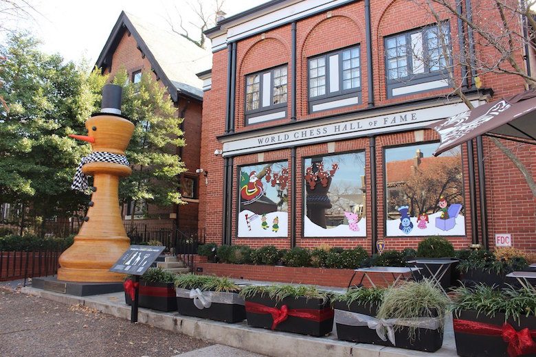 explorestlouis's tweet photo. December is here! See all of the great things happening this month in #STL: https://t.co/gXHmokNQSX https://t.co/sJBiAZysm5
