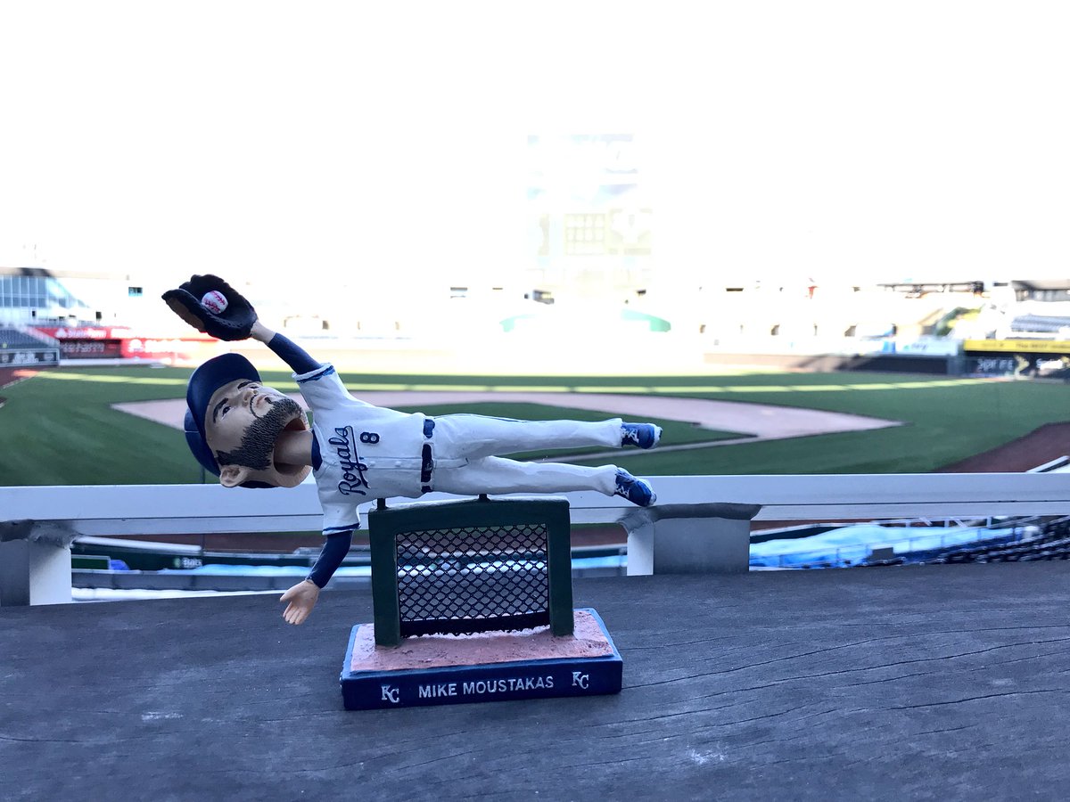 Royals's tweet photo. .@Mooose_8 has been named @MLB’s AL Comeback Player of the Year! In honor of his award, we’re giving away this #MooseBobble. 

RT this to enter! https://t.co/MZ3yh4Wudc