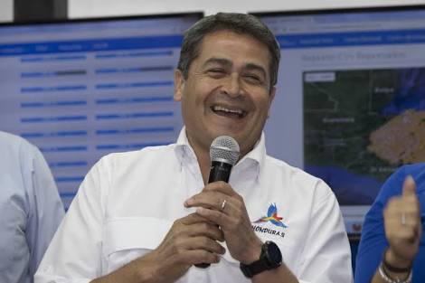 100cia_danil's tweet photo. #PrayForHonduras
Recuerden la sonrisa de ste men 
Proximente caera 
Yo mismo lo voy a matar no pido naiks Sólo  dejen su ward 
@JuanOrlandoH 
@DeniseMaerker 
@Benito100cia2 https://t.co/X0dVsOMzEQ