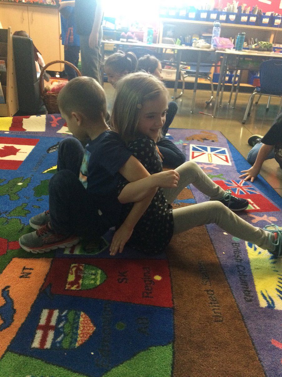 eva_r26's tweet photo. Learning about Arctic games https://t.co/OmIwmfwTu8