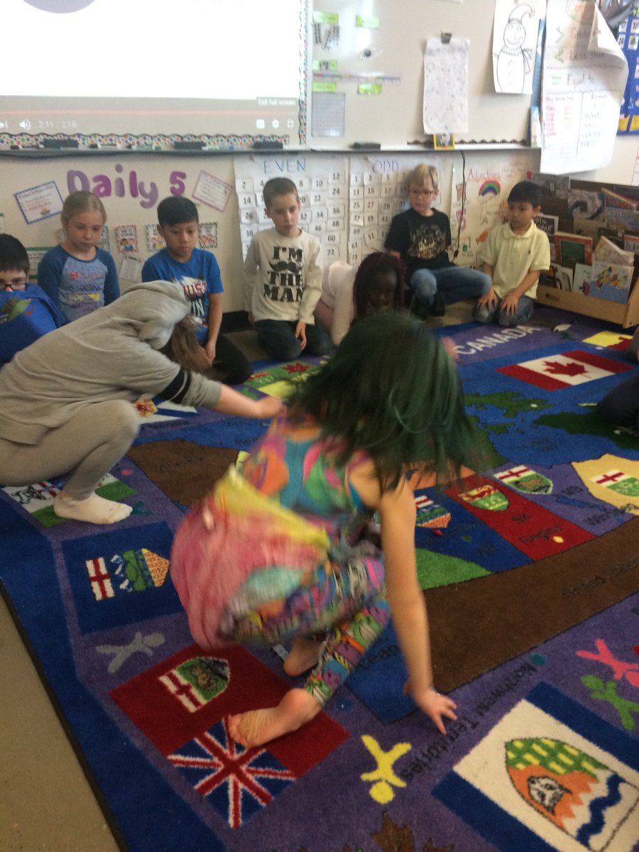 eva_r26's tweet photo. Learning about Arctic games https://t.co/OmIwmfwTu8