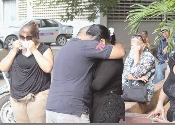 ElNacionalWeb's tweet photo. Claves sobre el asesinato de una mujer en Zulia para robarle unos dólares https://t.co/KezFqAWHHh  https://t.co/YRsp81mBfv