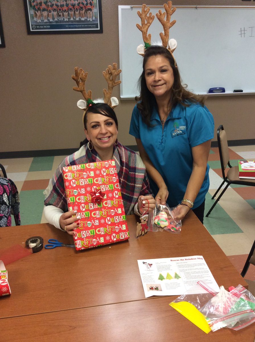 OHcisd's tweet photo. Cookies, Reindeer, and gifts were made at our Instructional Coach meeting! #ICHCISD https://t.co/il1kclHFJd