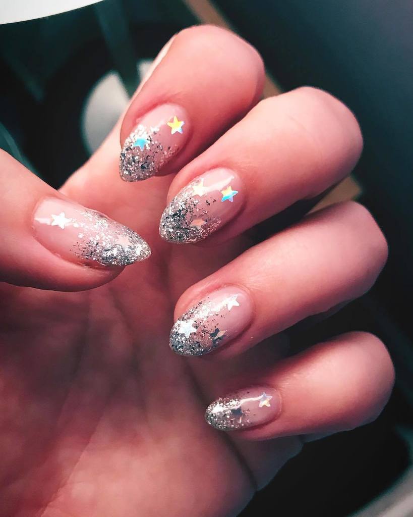 hellorogue's tweet photo. City of stars ✨Treated myself to a little gel mani at @wahnails tonight after class. Inspo from @honeypopkisses and her @nafsalon beauties! Basically knew I needed some negative space so that they will last forever 😂🙈💕 #wahnails #nailsofinstagram #gl… https://t.co/w8A1V5TW26 https://t.co/yB2yl3tCCx