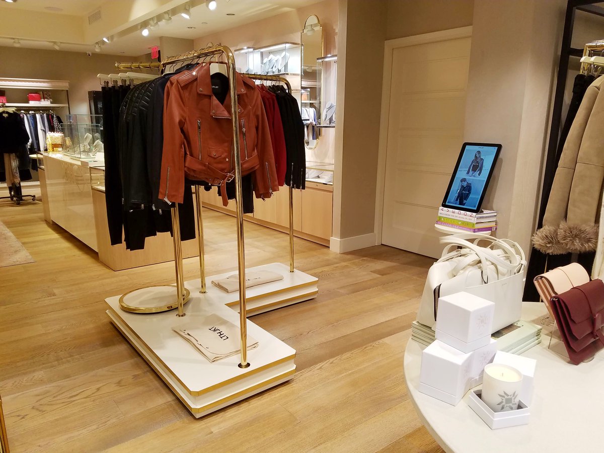 FoyerLive's tweet photo. We had an awesome time in Dallas checking out the new @LTHJKT store within store inside Market at @HP_Village. Beautiful store, amazing staff, great product and an innovative retail experience powered by @FoyerLive #retail #innovation https://t.co/zvLVRrEs0E