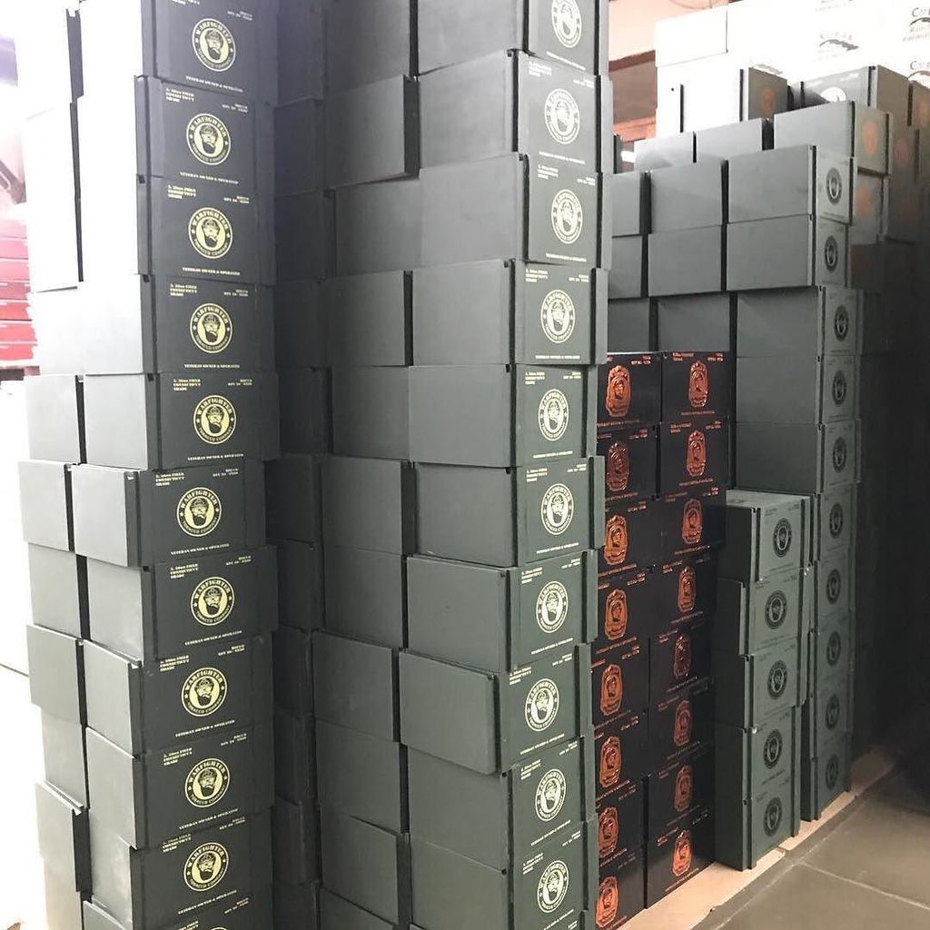 WarfighterCo's tweet photo. It’s a beautiful sight..... #warfightertobacco #deliverysoon #cigarporn https://t.co/2S7XxXY620 https://t.co/hvnJAYvI7I