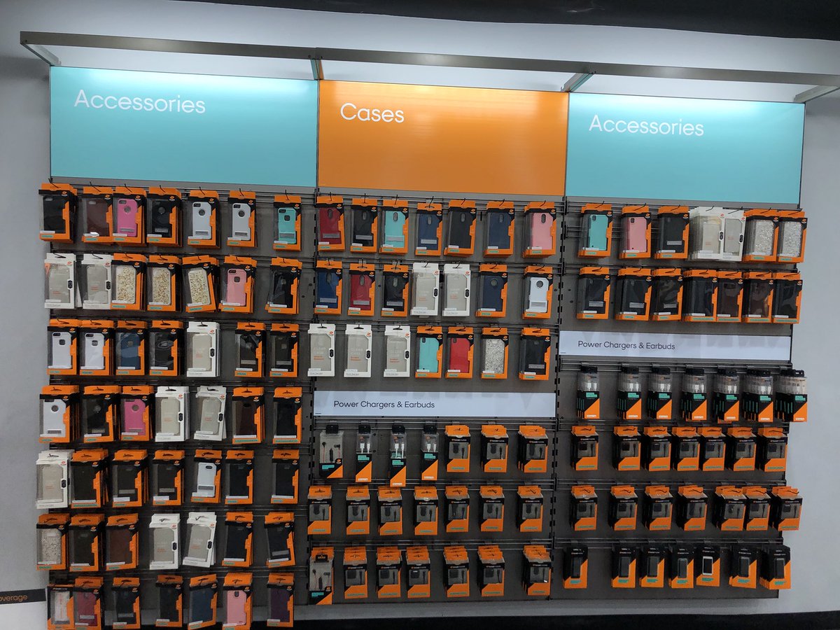 BoostMobile372's tweet photo. Amazing wireless 4.0 😍 and fully stocked on Ondigo cases 👍 #Hypersidewalk #AmazingWireless #BOGO https://t.co/T3XLpqCQ3Q