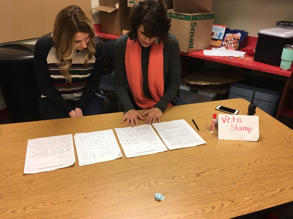 How a bill a becomes a law #pbl style. Thanks <a href="/AndreaWilsonKB/">andreawilson</a> and <a href="/LisaBumbackGray/">Lisa Gray</a> for your involvement! <a href="/KBElementary/">Kellybrook LPS</a>