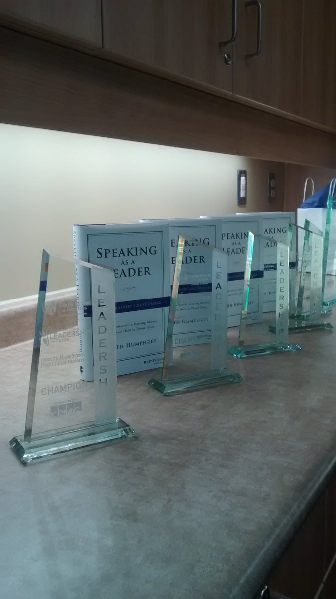 OHLIwindsor's tweet photo. Trophies are ready!! #ohli https://t.co/ok1nZk9uK9