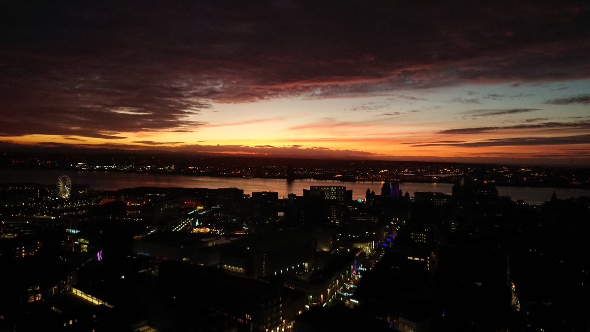Kadzait_Actual's tweet photo. #WinterPerks #Sunset https://t.co/wOzHmGlBCg