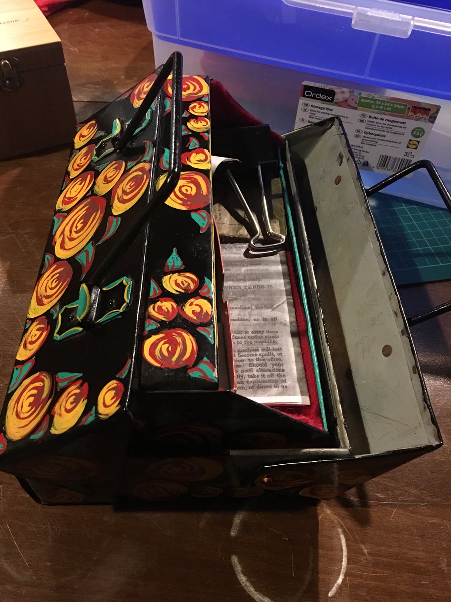 NavajoBirdsong's tweet photo. Repurposed an old tool box a few years back- another revamp n looking cool with all my #vintage #singer #sewingmachine #feet! Only my #buttonholer doesn’t fit- but much nicer than just a plastic storage box! Kinda #rosesandcastle #canalboat style #painting https://t.co/h2gbE0to8H