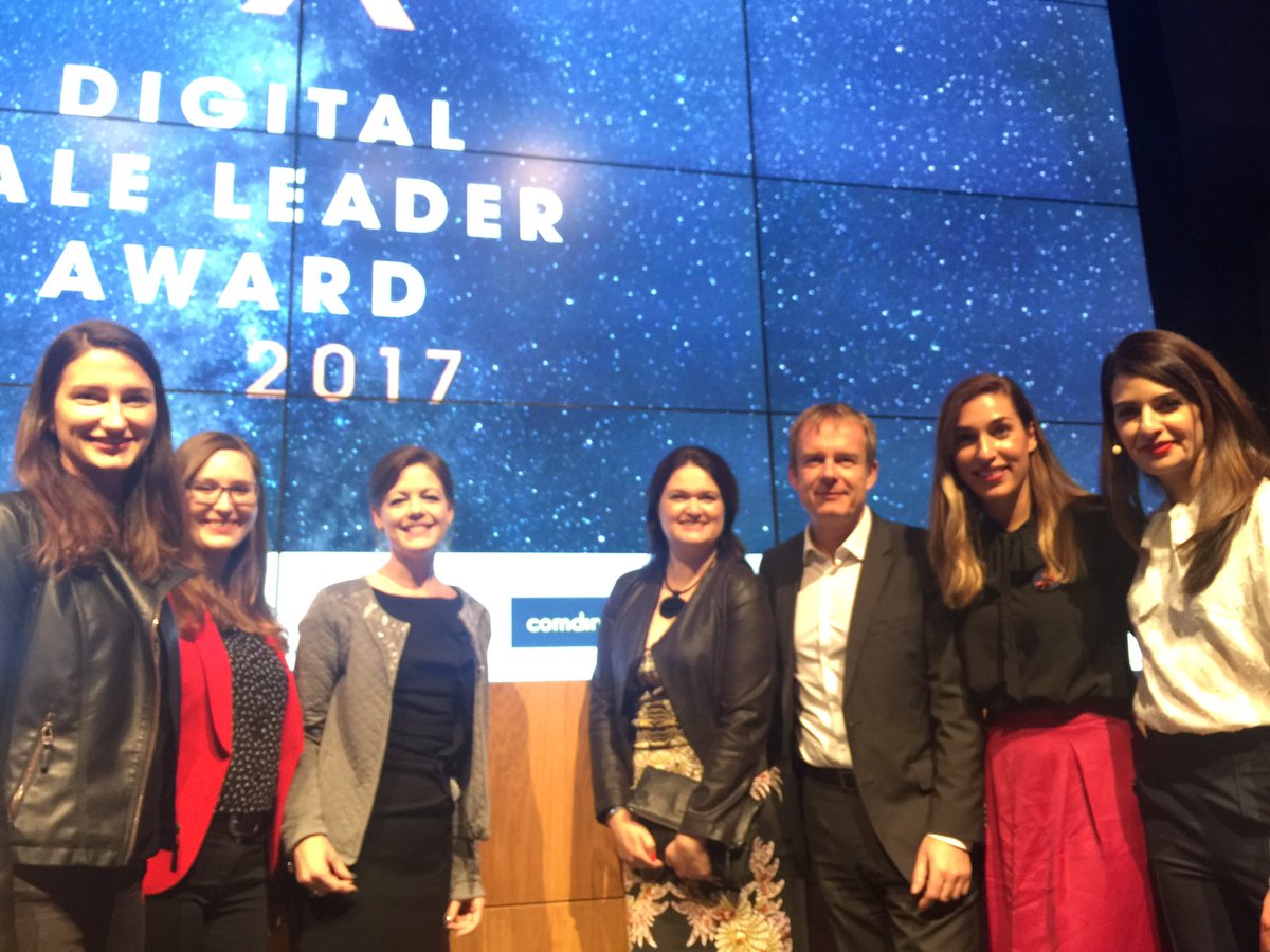 AnSiragusano's tweet photo. Great Evening - Happy to be part of it 😊#dfla #catchthestars #widi @Women_Digital @comdirect https://t.co/6oNvo5Bg4O
