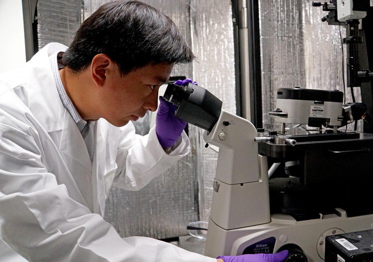 UofAResearch's tweet photo. Molecular handshakes better way to clean up #bitumen &amp; tailings waste and possibly other waste https://t.co/IwtWzXZVk7 #Alberta #energy @CRC_CRC https://t.co/33khCSH0XS