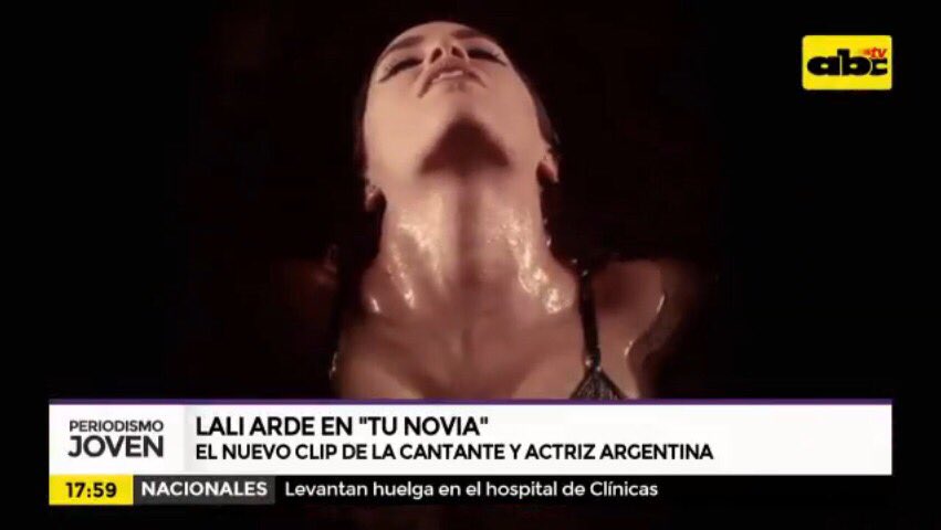 FCOLaliPy's tweet image. &quot;@laliespos arde en su nuevo clip&quot; TREMENDO video que ya se estrena en Paraguay gracias a #PeriodismoJoven por @ABCTVpy! 🇵🇾🎥🔥 #TuNoviaByLali #TuNoviaVideo 
Gracias totales @jorgecoronel