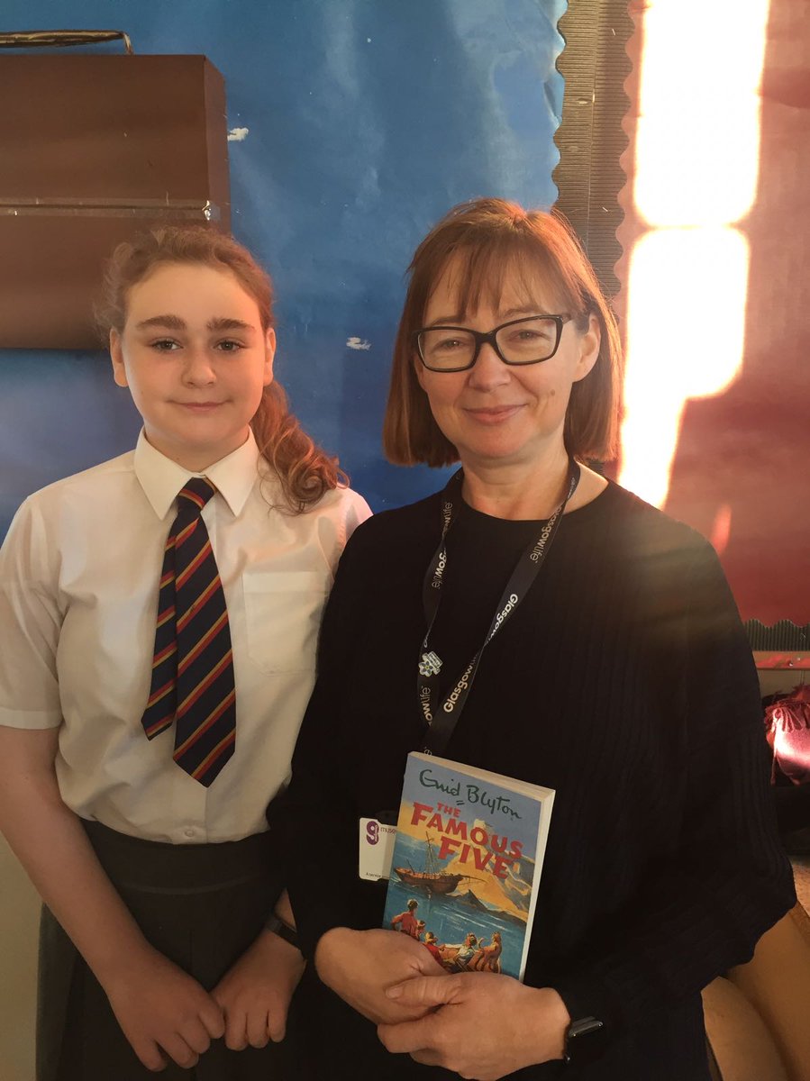 WBurghPrimary's tweet photo. Eve's Mum and Aaron's Mum came to share their #ChildhoodFavourites. Thank you for giving up your time. #BookWeekScot #WillybugsRead https://t.co/0cPp61pONw