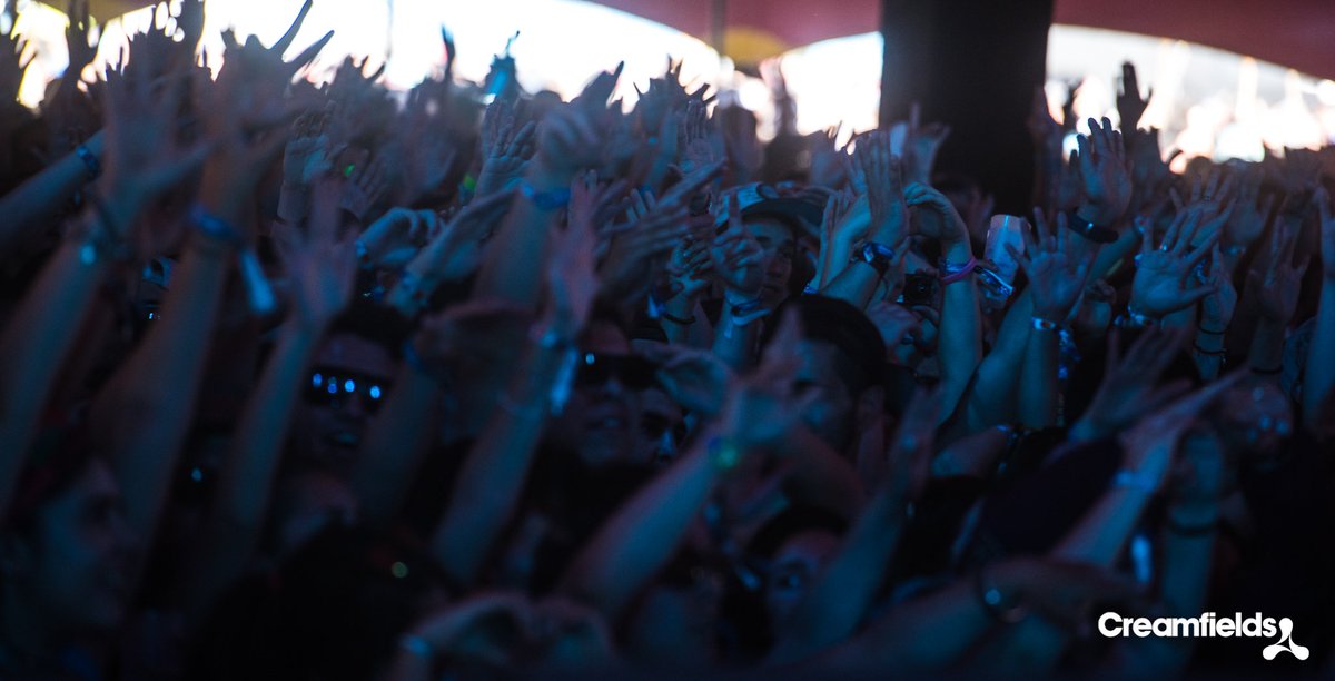 street_machine's tweet photo. Esta es la pasión que nos mueve... #CreamfieldsCL #StreetMachineEvents https://t.co/DYRmP8CLSP