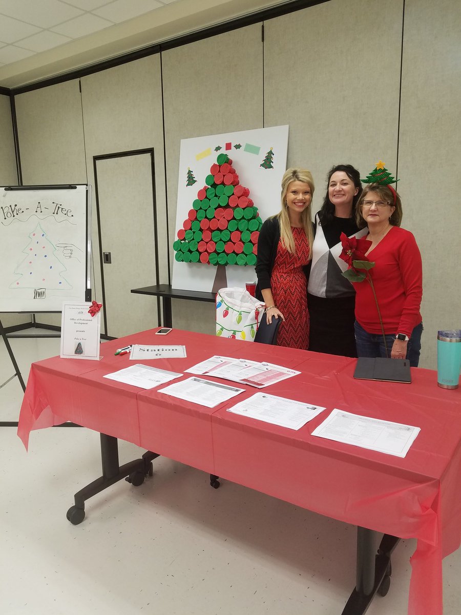 SocStudies411's tweet photo. @pd_ebr welcomes the B.E.S.T. New Ts to the Winter Social!! #buildebr #ebrpdGPS https://t.co/wlLbND18Na