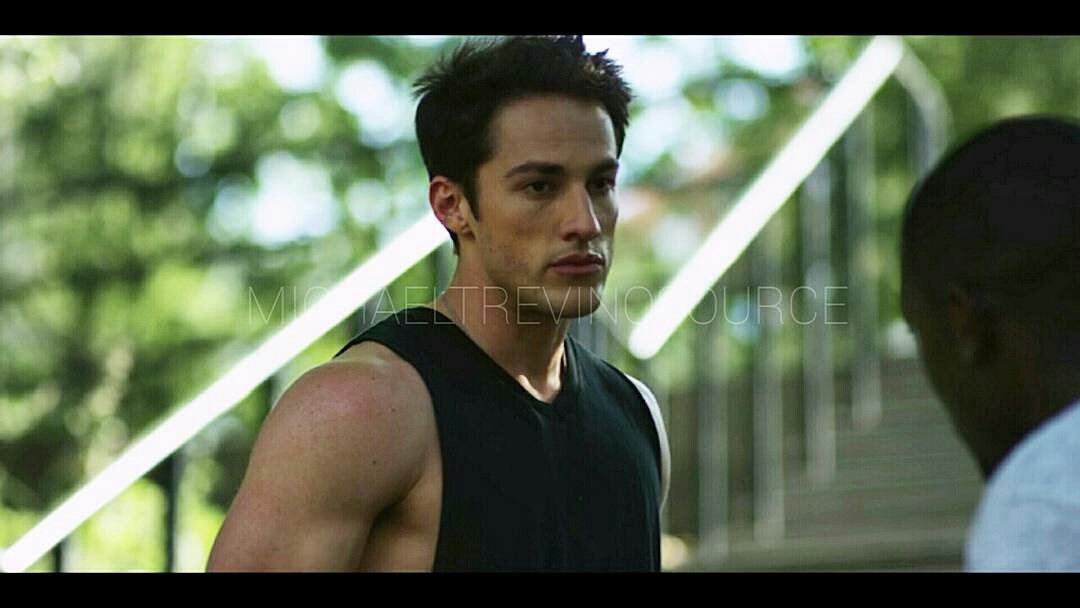 trevinosource's tweet photo. Michael Trevino in Sunset Park (2017)

@Michael_Trevino @SunsetParkMovie #michaeltrevino #michaeltrevinosource #sunsetparkmovie #sunsetpark2017 https://t.co/YrRUUiuyWX