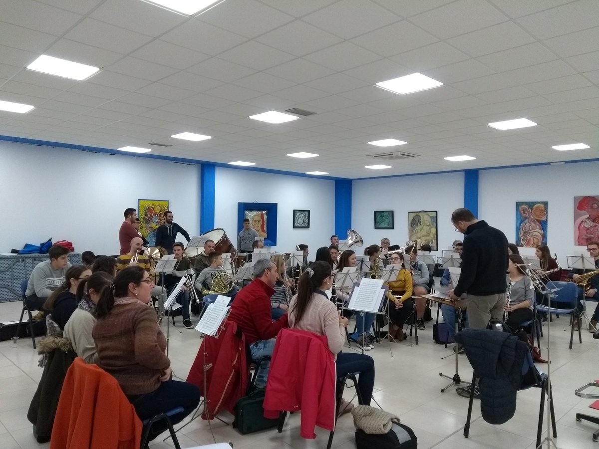 Assaig per al concert de #SantaCecilia17 d'<a href="/larotovense/">La Rotovense Musical</a>