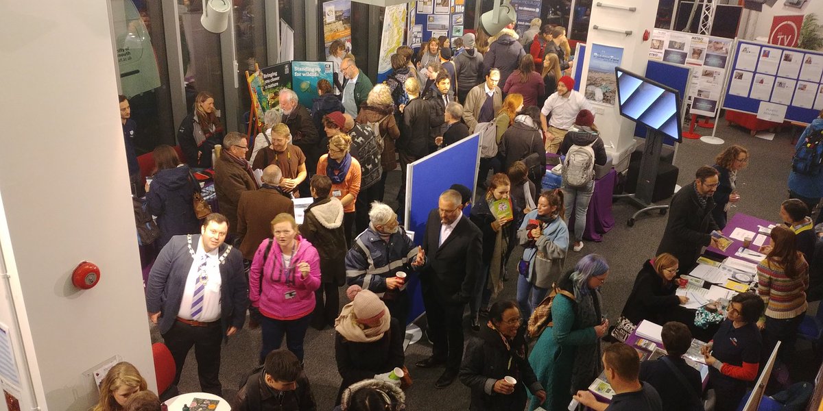 TomGreenish's tweet photo. Brilliant evening at #SeeBinSeaChange well done team! @portsmouthuni @UoPMarineBiol @seebinseachange https://t.co/zXj67KByl0
