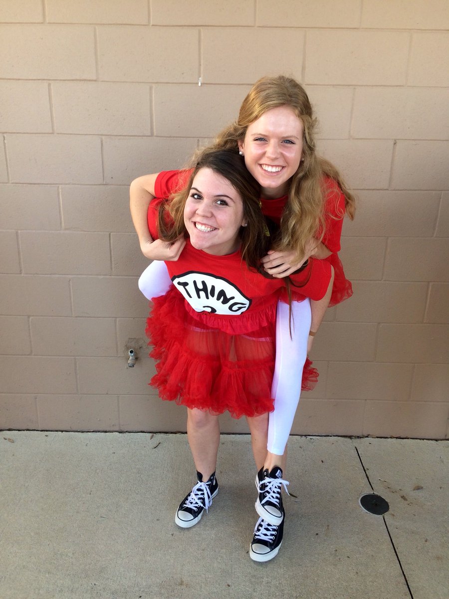 ellemagee97's tweet photo. hbd lindsπ i miss u sooo much & hope u have a great bday today!! #homeschool #watergirls #barbies #AGs #WWars https://t.co/SP9QcR7zaW