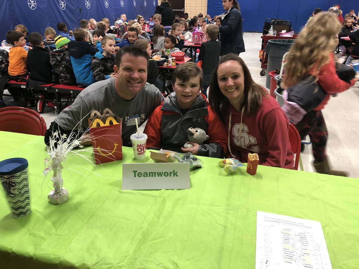 MorrishDragons's tweet photo. We are proud of Reid, from @MrsHorst4th’s class, for exemplifying the @PosProject character trait of teamwork! #LeaderOfTheMonth #OtherPeopleMatter https://t.co/76MaPSfVWy
