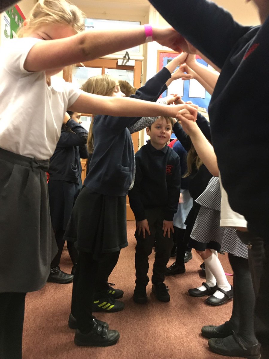 WBurghPrimary's tweet photo. P3b using the conscience alley technique to help understand and predict what a character should do in a story. #BookWeekScot #WillybugsRead https://t.co/6dO2iZ9MGY