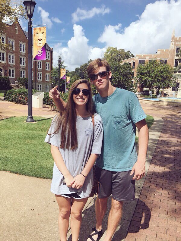 piper_itup's tweet photo. happy bday harry!!! hope you have the best day buddy boy #awkpics #forthawin https://t.co/tHK9PJknO3