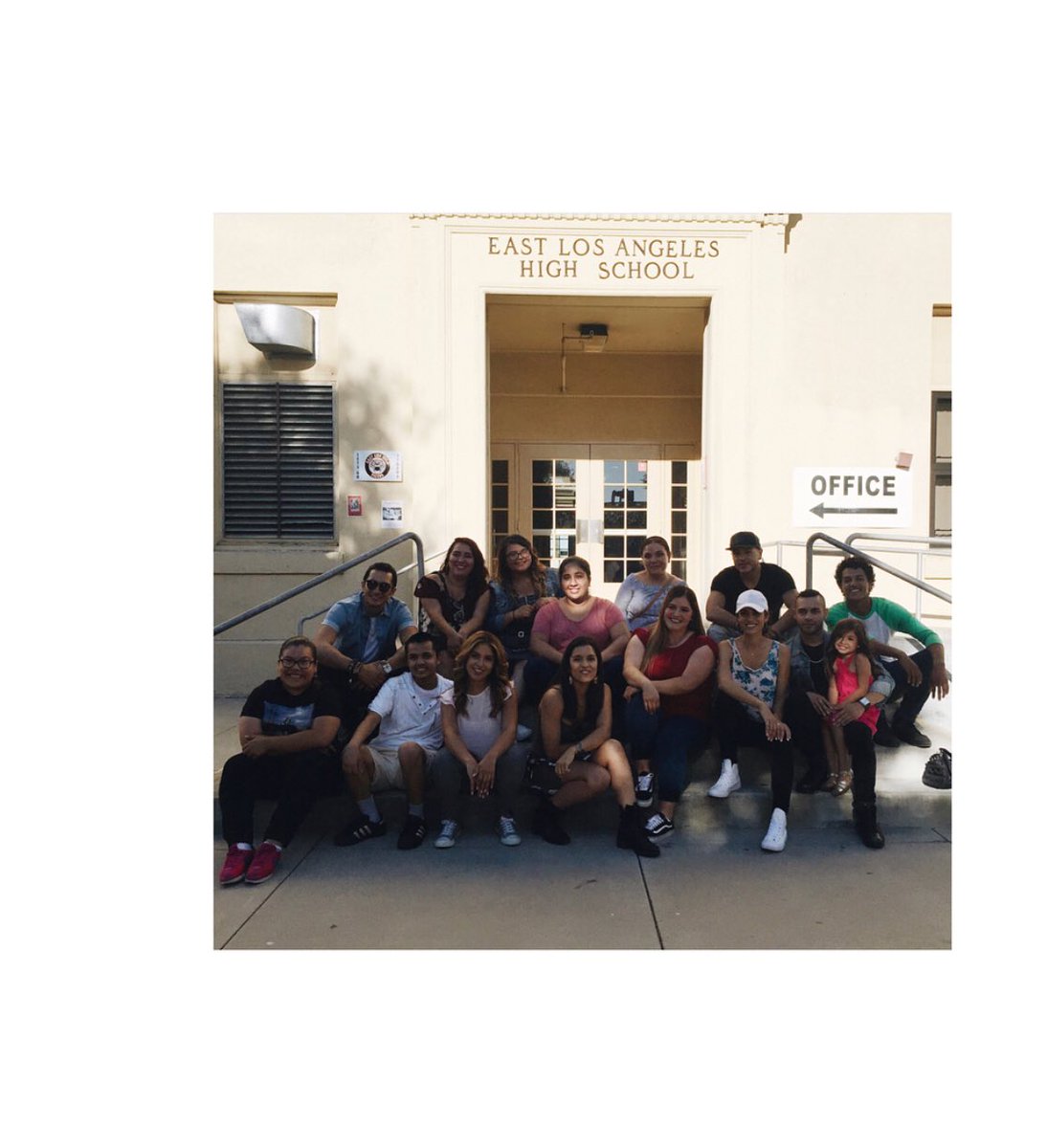 ClaudyLisette's tweet photo. @EastLosHighShow  @Carlitosway89 @gabeiswitit @bizzybee07 @CampuzanoAshley @TheMsDaniV &amp; the rest of the cast Thankyou for an amazing series. I love y’all. 💕 #ELHAddict #ELHAddictForever🐾 #ELHFinale 🎥 https://t.co/YMlFtyRSVr