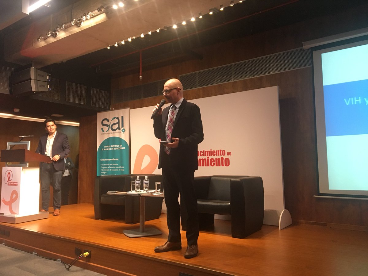 dicardona's tweet photo. Alejandro Gaviria @MinSaludCol en @UniversidadEAN hablando de tratamiento y prevención del VIH https://t.co/apidjdTaE5