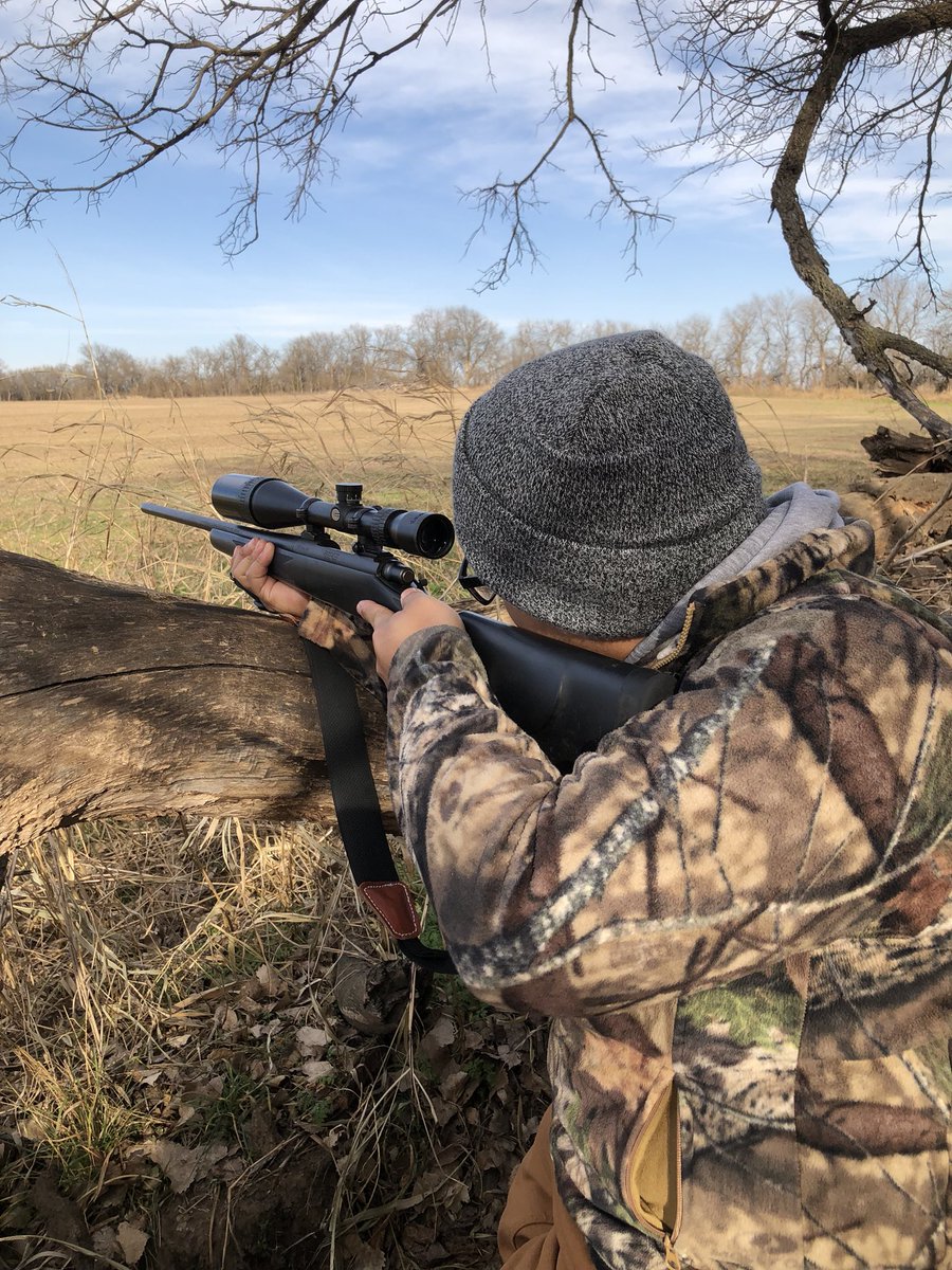 Austin_Samona's tweet photo. #deerhunting #Kansas https://t.co/bPBu0DAZbV