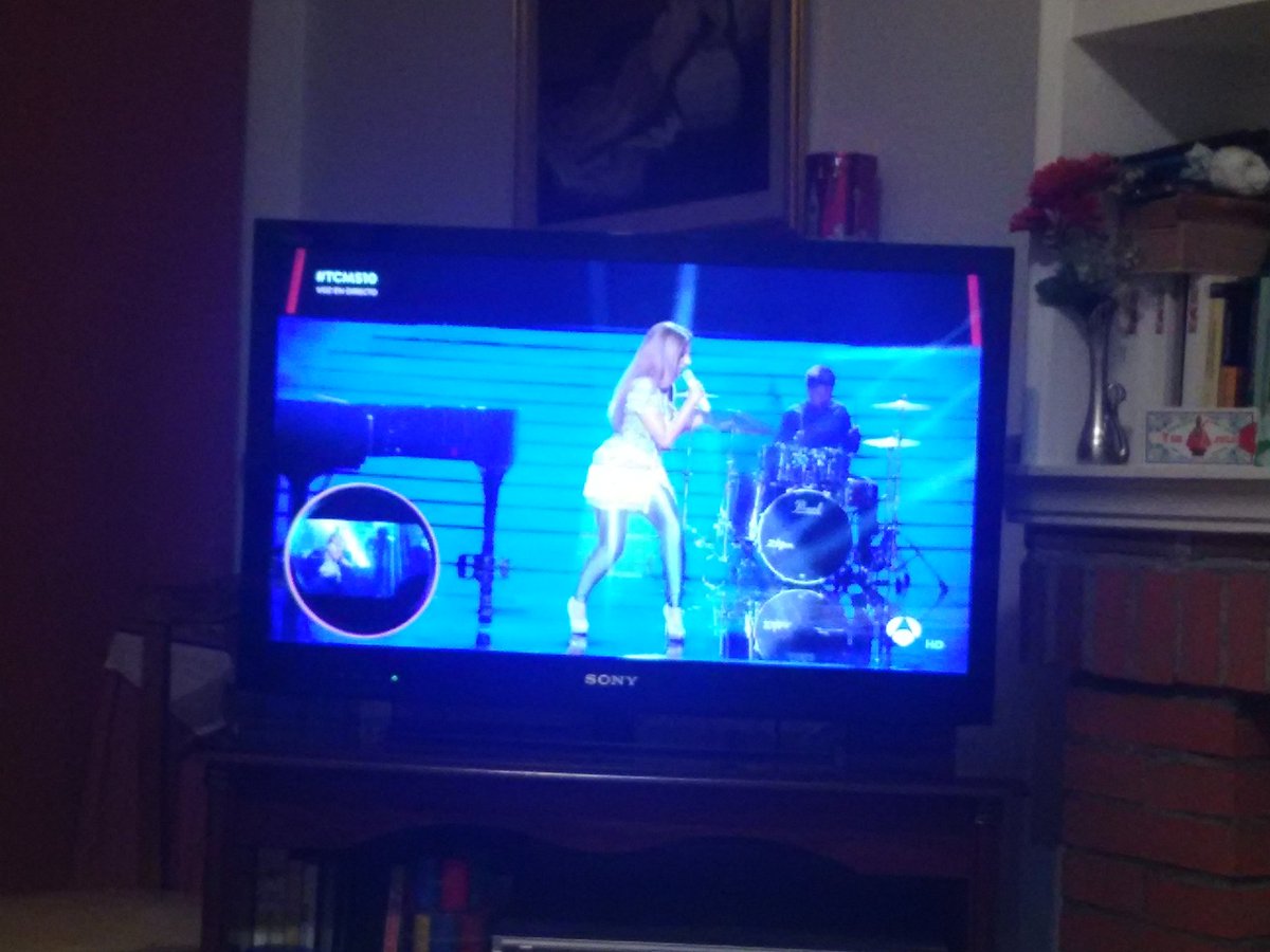 rosariozallera's tweet photo. Felicidades @Diana_Navarro por tu interpretación de #Bellonce hoy en #TCMS10 @TuCaraMSuena desde #Ecija tu fan incondicional https://t.co/jZMdOdDErG