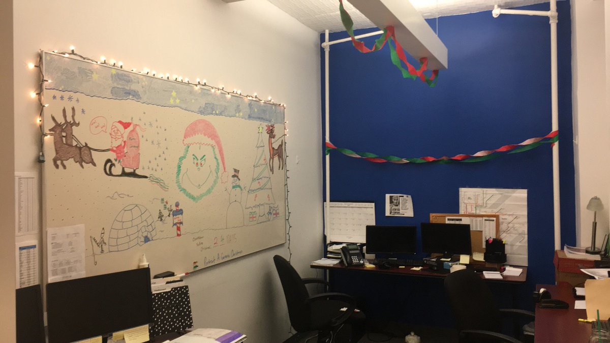GenevaWorldwide's tweet image. We are also starting to get in the holiday spirit at our Geneva office. Check out some of our decor and stay tuned for more next week! #Christmas #photo #languagesandlearning