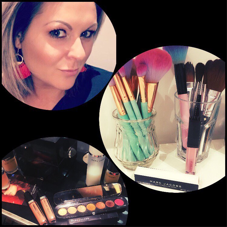 stephmoran1's tweet photo. When your make up survives a rainy Christmas Shop down Oxford St you know it’s a winner @MarcBeauty @InfluensterUK #thedressedeye #contest https://t.co/QCnURsy3ov