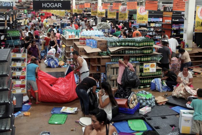 secta100tifika7's tweet photo. #PrayForHonduras 
@JuanOrlandoH haci terminara Honduras si no dejas de comprar los votos...
La 100cia se encargara de hacer esto viral
Todos hagan un saqueo https://t.co/TPDlY62p6M