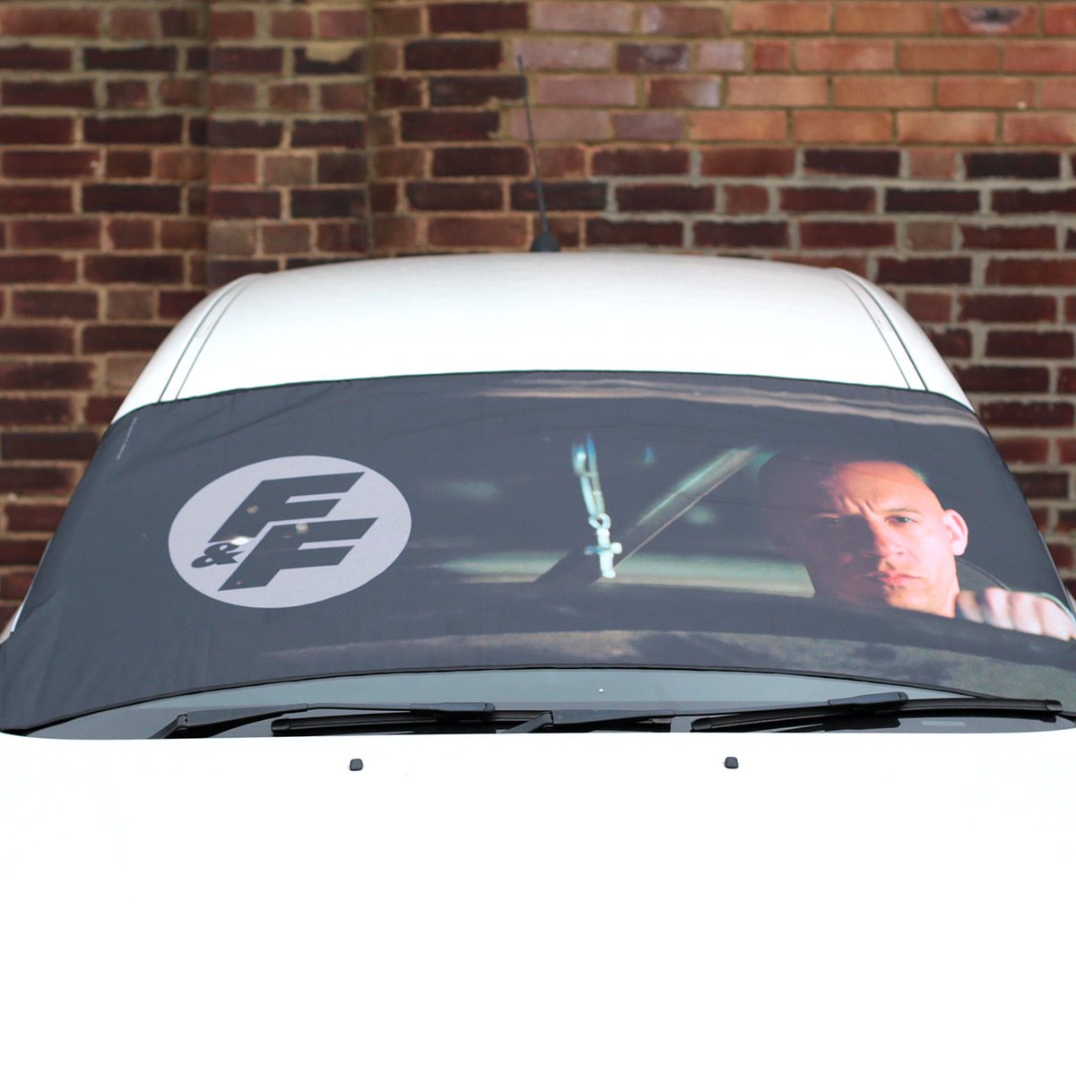 innogiuk's tweet photo. Official #FastandFurious Car Windscreen Cover Frost Shield Buy It Now With Free Delivery https://t.co/h8RiIBeAPG #googlebox #hignfy https://t.co/d23upP617L