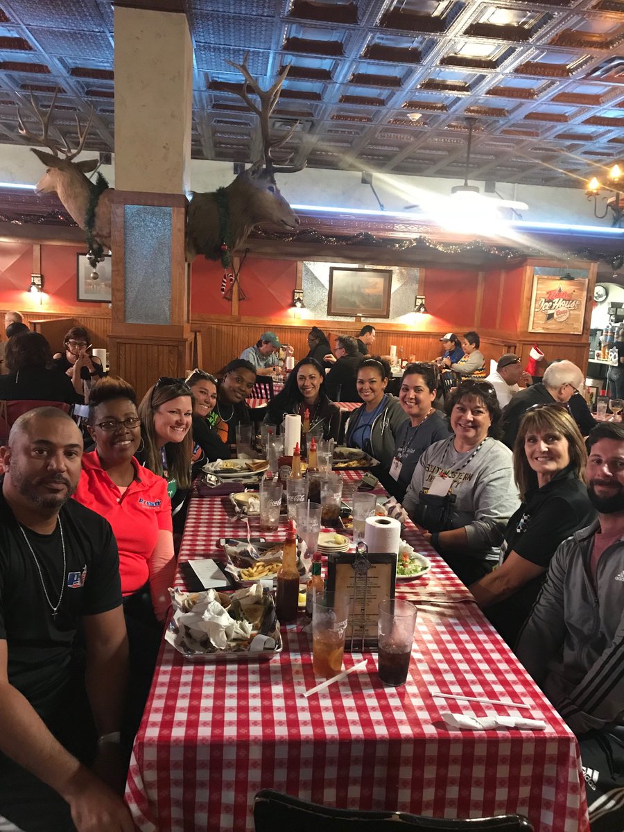 Power2PE's tweet photo. Here you are,  @Pfisd Powerful Educators power lunching in Ft. Worth @PfISDAthletics @PflugervilleES @RoweLaneES @ParkCrestPumas https://t.co/zTnbXCPKRc