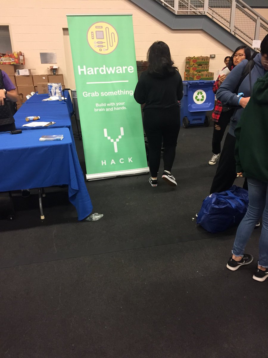 YINSedge's tweet photo. Blown away by #YHack @YaleHack. #DataScience #NetworkScience #YaleDatahack2018 is coming in April. https://t.co/2Nw7ReaYwT