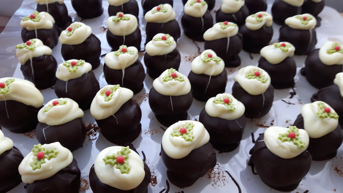 <a href="/LadywellCM/">Ladywell Xmas Market</a> very excited for our 1st #Ladywell mkt! Lots of delicious #chocolate #gifts ready for xmas and plenty of tasters too :)