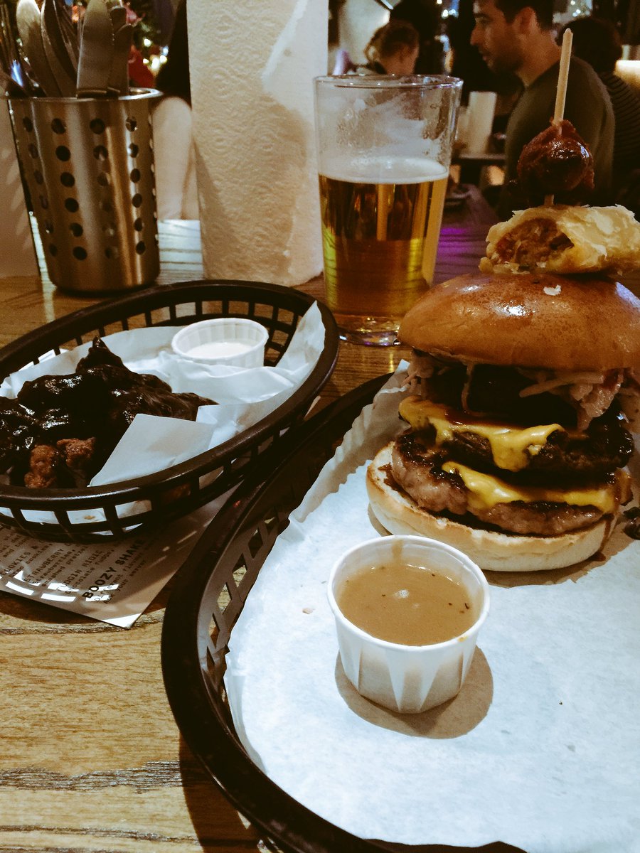 AdamLesterrr's tweet image. If you do one thing this Christmas, eat one of these monstrosities @AlmostFamousGN #SonOfANutcracker #GameChanger

I also recommend the Redneck BBQ chicken blasts 👌🏼