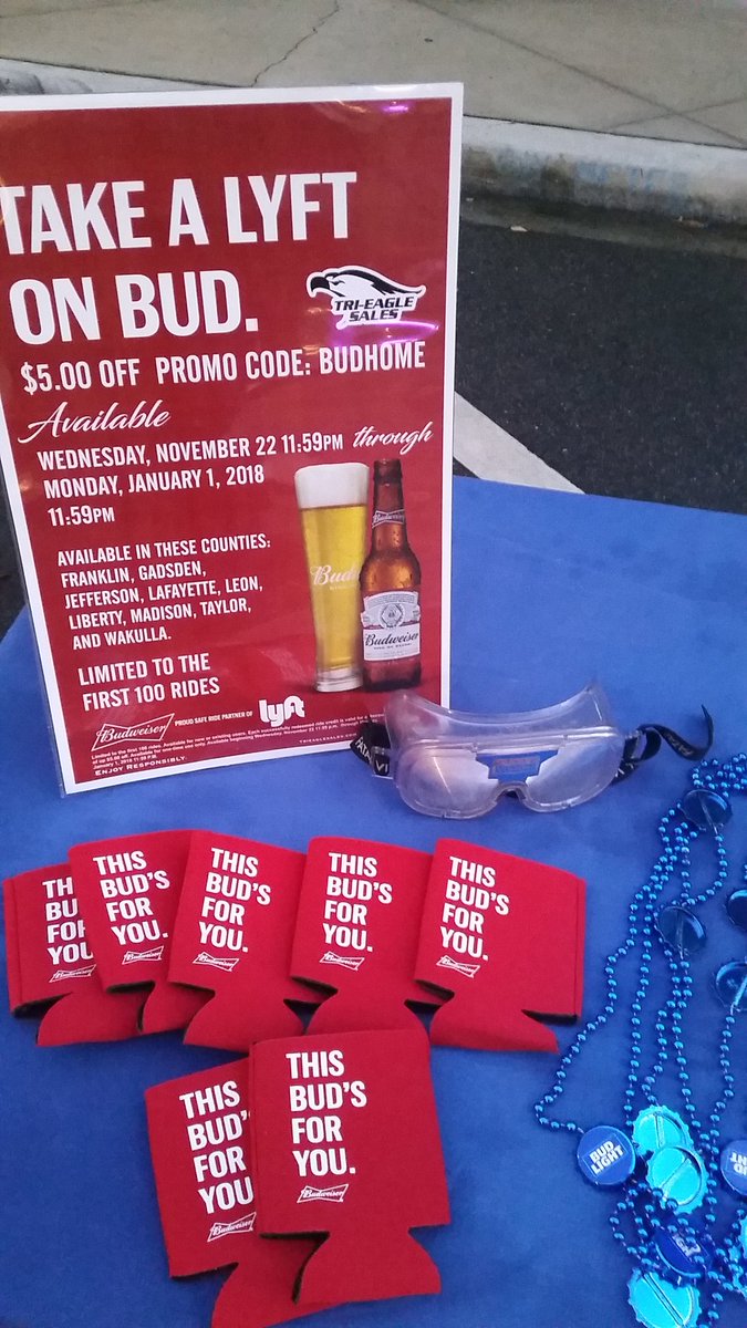 trieaglesales's tweet photo. Try on the BEER Goggles at the #FNBP  and see what prizes you go home with #NolesNeverDriveDrunk #GiveADamn https://t.co/M1CRrz9kvb