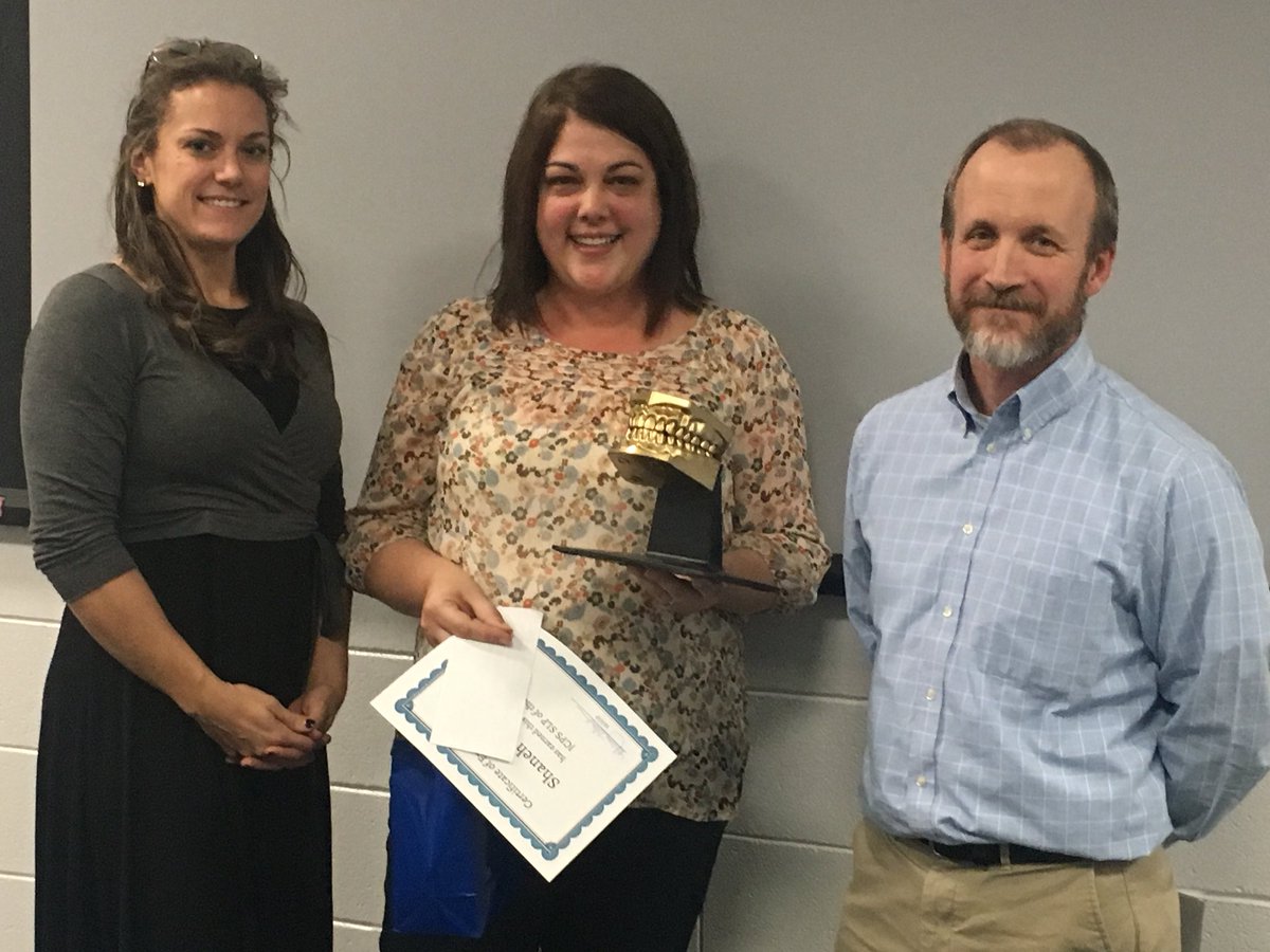 MelissaACW's tweet photo. Congratulations Shaneh Raymer #JCPSSLPOfTheYear @McFerranPrep #weareJCPS #eceprograms @AngeliqueS03 @alaverette https://t.co/rU1qev7GM9