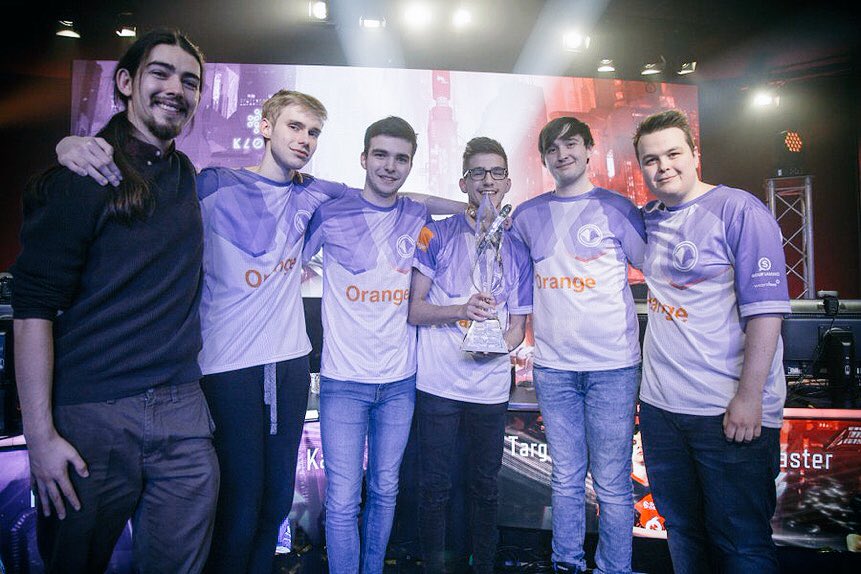 SamishhS's tweet photo. Super fier des joueurs ! Nous gagnons le Challenge France pour la 4ème fois d’affilée ! Une petite libération après ces derniers mois, mais on démontre qu’on reste la meilleure équipe française 😀🤓 #CFLOL17 #MFighting https://t.co/hjEkHX8QZ3