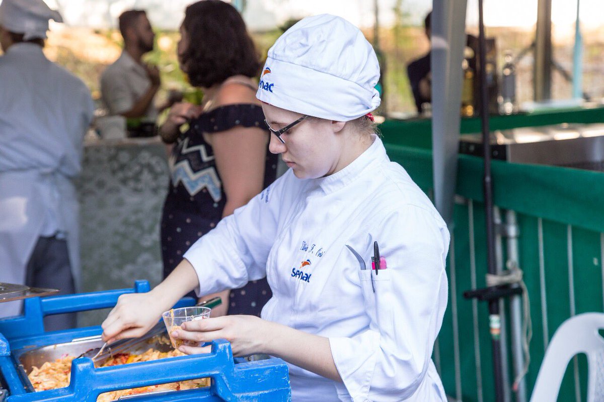 KorinAlimentos's tweet photo. Alguns momentos do dia incrível que vivemos na #FeiraGastronomicadoItaqueri esta semana! Representando o município de #Ipeuna, a #Korin trouxe delícias regionais de São Paulo com #frango livre de #antibióticos em parceria com o curso de #gastronomia do @Senac Águas de São Pedro! https://t.co/jQaWOJO5ct