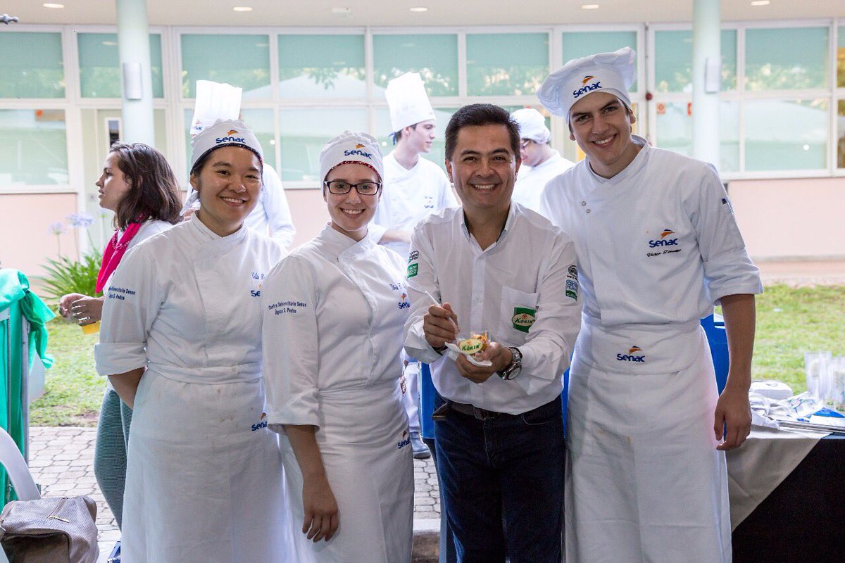 KorinAlimentos's tweet photo. Alguns momentos do dia incrível que vivemos na #FeiraGastronomicadoItaqueri esta semana! Representando o município de #Ipeuna, a #Korin trouxe delícias regionais de São Paulo com #frango livre de #antibióticos em parceria com o curso de #gastronomia do @Senac Águas de São Pedro! https://t.co/jQaWOJO5ct