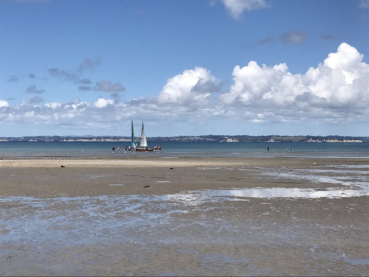 treeesagreen's tweet photo. Area A Ranger Camp is off to a great start. Campfire by glowsticks last night, and sailing, fishing, geocaching, Quidditch, Shorinji Kempo, and bullseye games today! ⛺️⛵️🎣🥋🎯 @GirlGuidingNZ #WeekendGuiding https://t.co/6RelqyrJW7