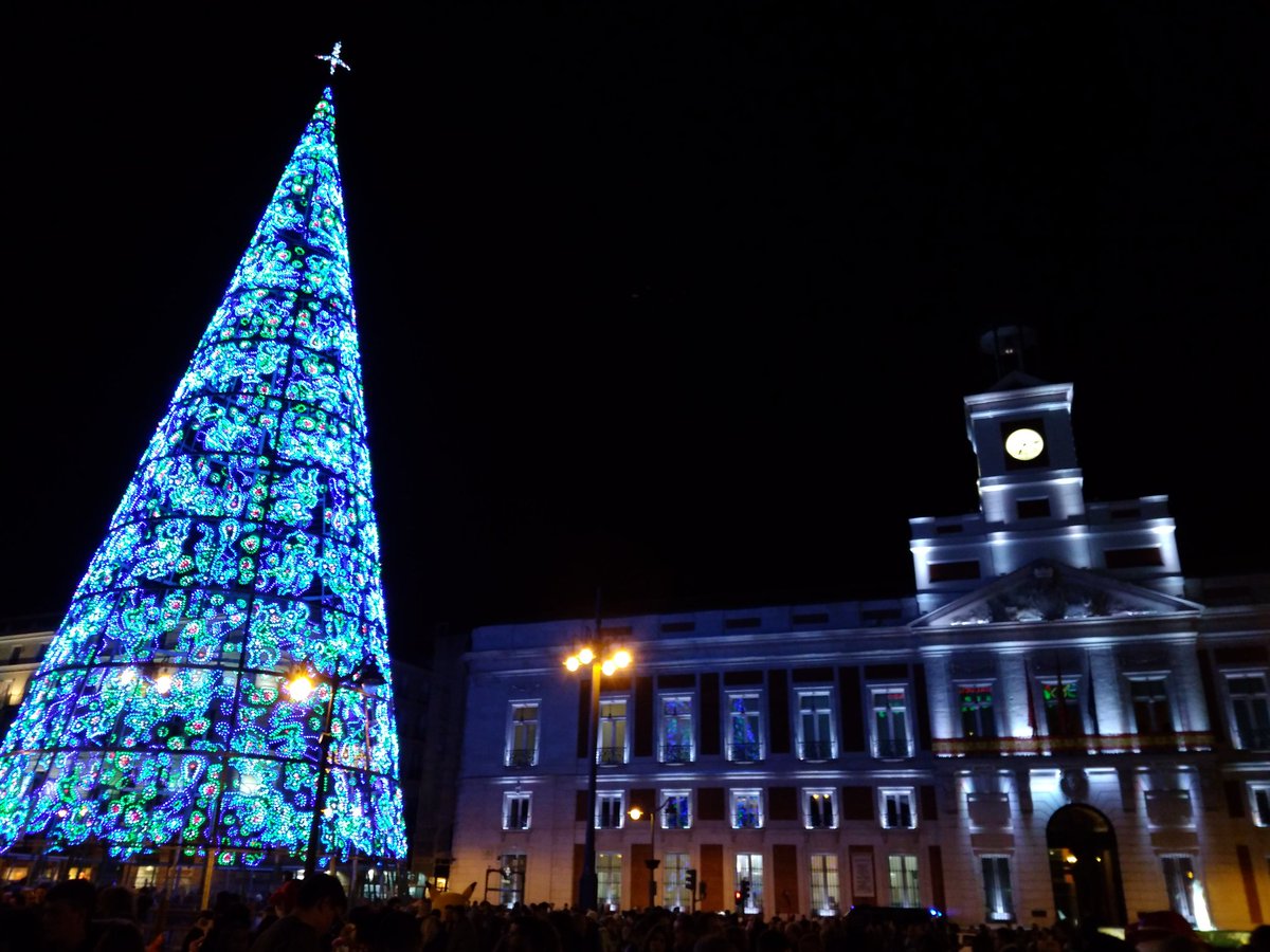 FerMj_'s tweet photo. La Navidad ha llegado a Madrid 🎄 https://t.co/dwNy4hHKsY